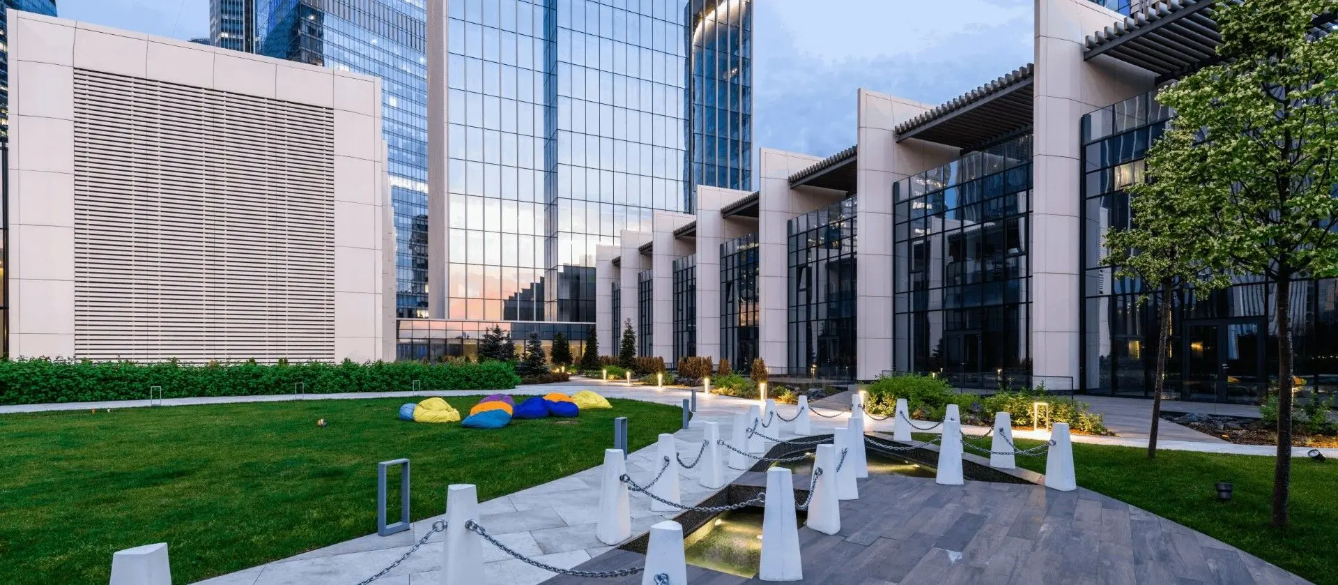 NEVA TOWERS (Нева Тауэрс)