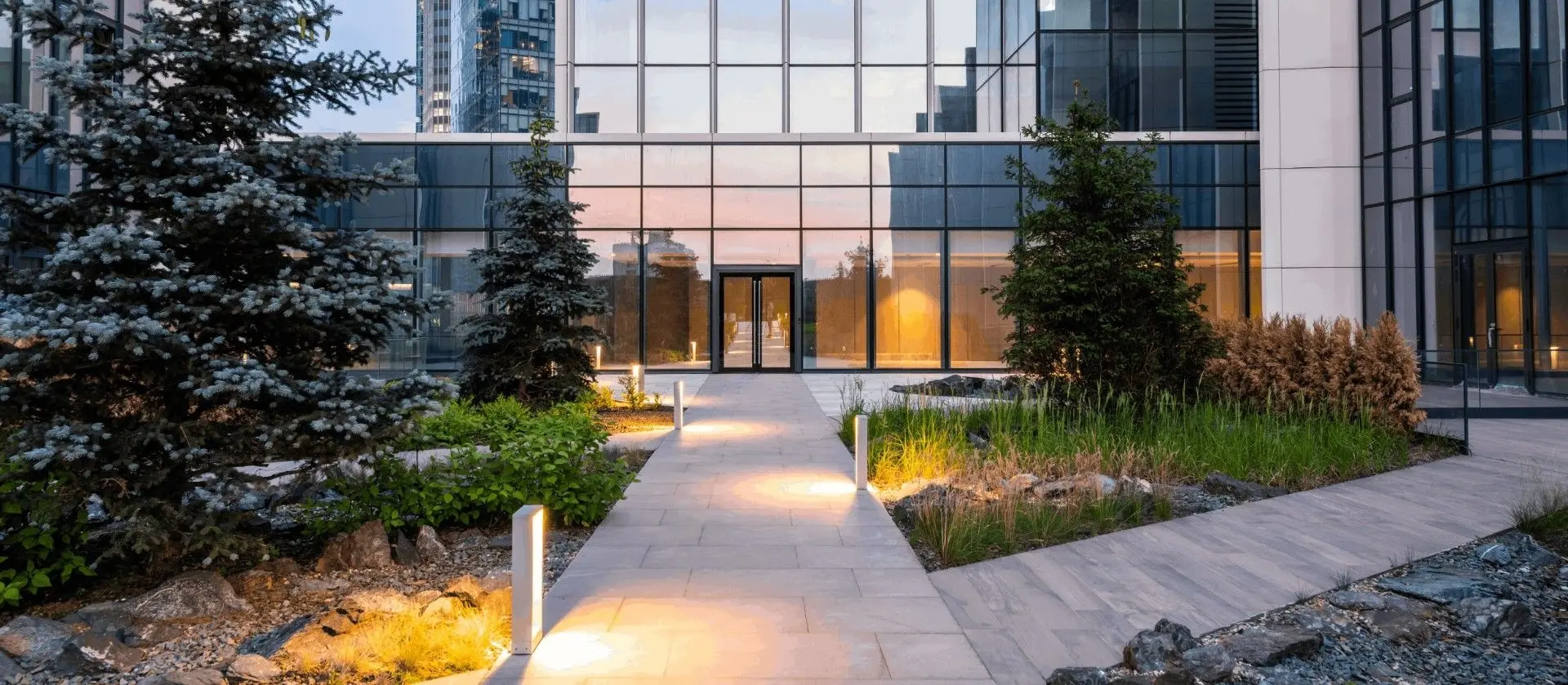 NEVA TOWERS (Нева Тауэрс)