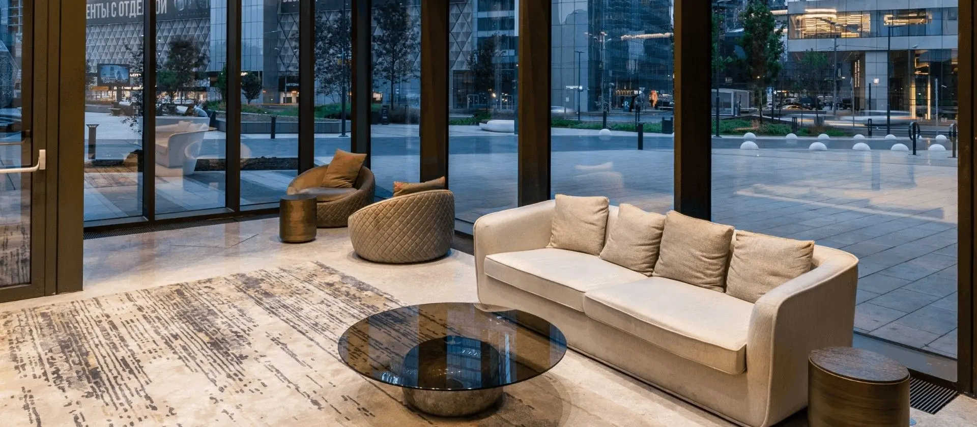 NEVA TOWERS (Нева Тауэрс)